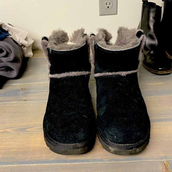 UGG ankle boots - Picture 2 of 3